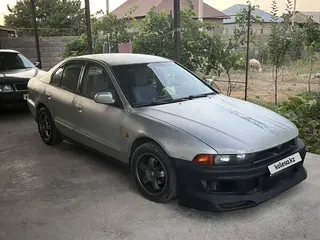 Mitsubishi Galant