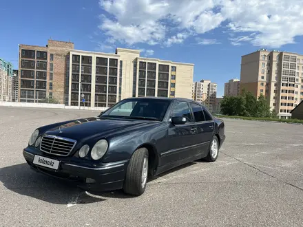 Mercedes-Benz E 200 2001 года за 3 500 000 тг. в Караганда – фото 28