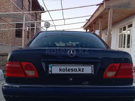 Mercedes-Benz E 200 1997 года за 2 200 000 тг. в Туркестан – фото 3