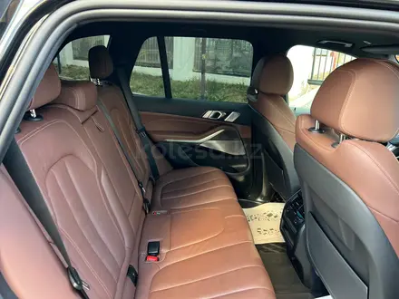 BMW X5 2021 года за 31 000 000 тг. в Астана – фото 19
