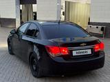Chevrolet Cruze 2011 года за 1 800 000 тг. в Уральск – фото 4