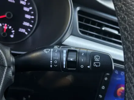 Kia Rio 2018 года за 5 500 000 тг. в Актобе – фото 16