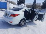 Hyundai Solaris 2013 года за 4 350 000 тг. в Усть-Каменогорск – фото 2