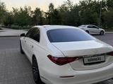 Mercedes-Benz S 500 2022 года за 54 000 000 тг. в Астана – фото 4