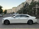 Mercedes-Benz S 500 2022 года за 54 000 000 тг. в Астана – фото 2