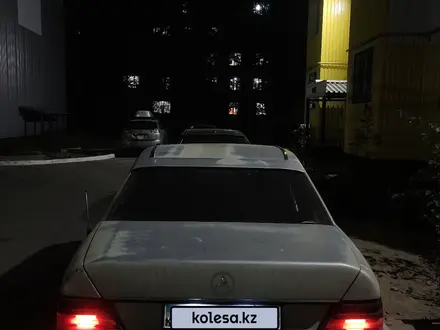 Mercedes-Benz E 230 1991 года за 1 300 000 тг. в Тараз – фото 20