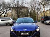 Hyundai Elantra 2022 года за 10 300 000 тг. в Алматы