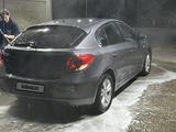 Chevrolet Cruze 2013 года за 2 800 000 тг. в Караганда – фото 2