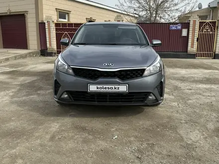 Kia Rio 2020 года за 8 500 000 тг. в Атырау