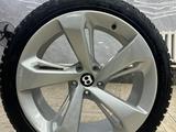 Комплект колёс Bently с дискамиR22 275/40үшін800 000 тг. в Астана