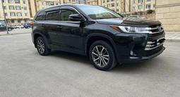 Toyota Highlander 2018 года за 16 000 000 тг. в Актау – фото 2