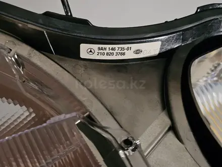 Стекло фары на Mercedes W210 HELLA за 25 000 тг. в Павлодар – фото 2