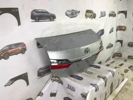 Крышка багажника Toyota Corolla 180 за 250 000 тг. в Алматы