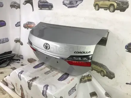 Крышка багажника Toyota Corolla 180 за 250 000 тг. в Алматы – фото 2