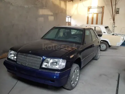 Mercedes-Benz E 220 1995 года за 2 300 000 тг. в Сарыагаш – фото 11