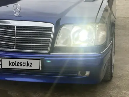 Mercedes-Benz E 220 1995 года за 2 300 000 тг. в Сарыагаш – фото 5