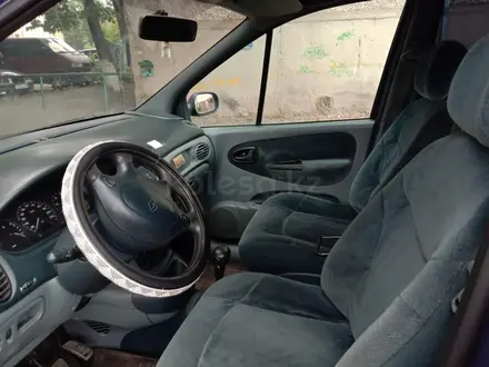 Renault Scenic 1998 года за 600 000 тг. в Караганда – фото 6