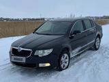 Skoda Superb 2013 года за 4 000 000 тг. в Актобе – фото 2