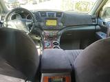 Toyota Highlander 2013 года за 13 000 000 тг. в Семей – фото 5