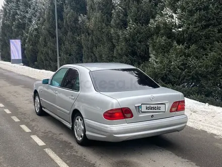 Mercedes-Benz E 270 2001 года за 2 950 050 тг. в Алматы – фото 6