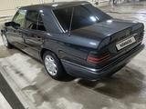 Mercedes-Benz E 220 1994 года за 1 500 000 тг. в Астана – фото 3