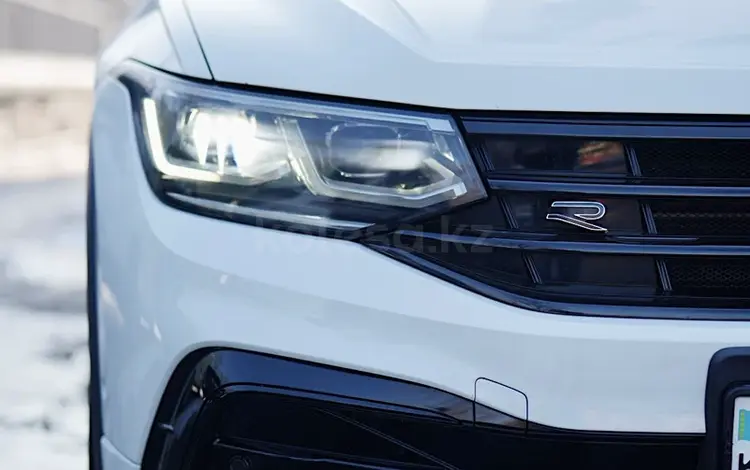 Volkswagen Tiguan 2021 года за 18 500 000 тг. в Алматы