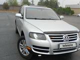 Volkswagen Touareg 2003 года за 4 200 000 тг. в Алматы – фото 3