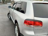 Volkswagen Touareg 2003 года за 4 200 000 тг. в Алматы – фото 5