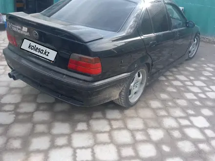 BMW 330 1996 года за 2 300 000 тг. в Алматы