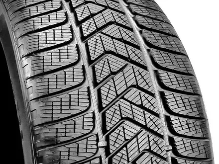 Pirelli Scorpion Winter RFT 315/35 R22 — 275/40 R22 за 1 250 000 тг. в Алматы