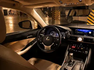 Lexus IS 200t