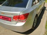 Chevrolet Cruze 2011 годаfor4 500 000 тг. в Астана – фото 2