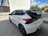 Hyundai i20 2023 года за 7 200 001 тг. в Караганда – фото 5