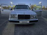 Mercedes-Benz E 200 1993 года за 1 200 000 тг. в Караганда – фото 4