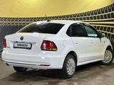 Volkswagen Polo 2017 года за 6 500 000 тг. в Актобе – фото 4