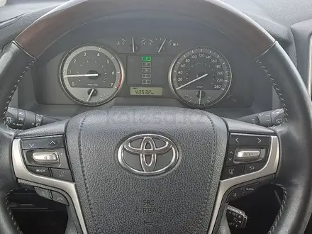 Toyota Land Cruiser 2021 года за 39 000 000 тг. в Караганда – фото 3