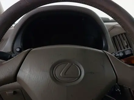 Lexus RX 300 1999 года за 2 890 000 тг. в Шымкент – фото 20
