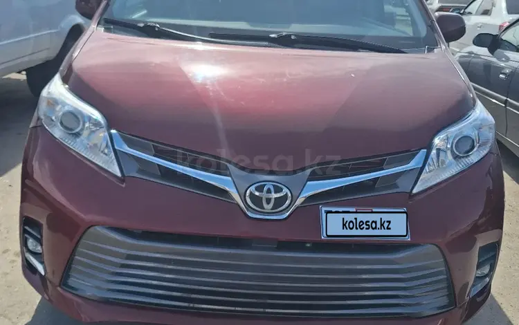 Toyota Sienna 2015 годаүшін9 500 000 тг. в Алматы