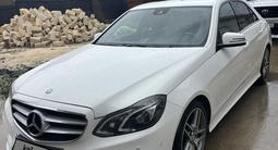 Mercedes-Benz E 200 2014 годаfor9 000 000 тг. в Атырау