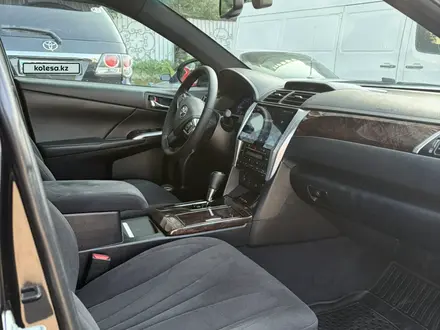 Toyota Camry 2014 года за 11 900 000 тг. в Алматы – фото 8