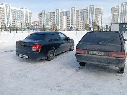 ВАЗ (Lada) Granta 2190 2014 года за 2 500 000 тг. в Семей – фото 3