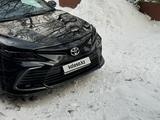 Toyota Camry 2021 годаfor15 800 000 тг. в Алматы – фото 2