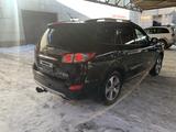 Hyundai Santa Fe 2011 года за 10 400 000 тг. в Семей – фото 3