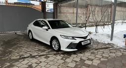 Toyota Camry 2023 года за 16 500 000 тг. в Алматы