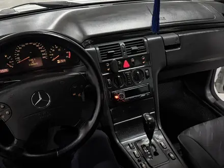 Mercedes-Benz E 320 2000 года за 4 300 000 тг. в Астана – фото 13