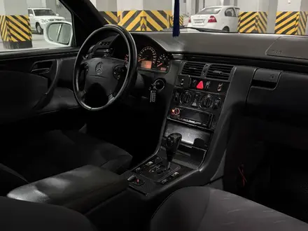 Mercedes-Benz E 320 2000 года за 4 300 000 тг. в Астана – фото 15
