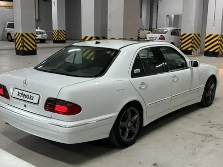 Mercedes-Benz E 320 2000 года за 4 300 000 тг. в Астана – фото 4