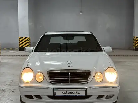 Mercedes-Benz E 320 2000 года за 4 300 000 тг. в Астана