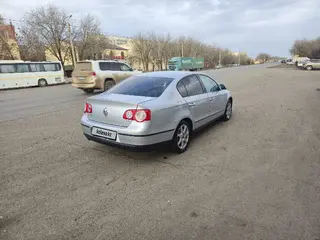 Volkswagen Passat, 2005