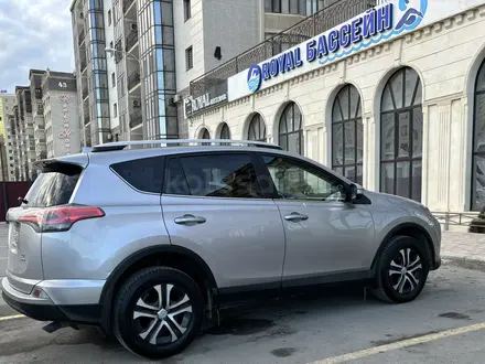 Toyota RAV4 2016 года за 8 500 000 тг. в Актау – фото 12